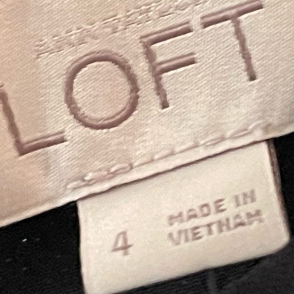 Black dress 4 | NWT $75 | Loft Little Black Dress | Size 4 - Picture 9 of 10